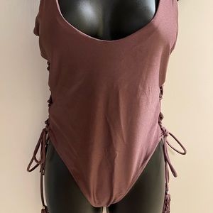 Yshey One piece swimsuit